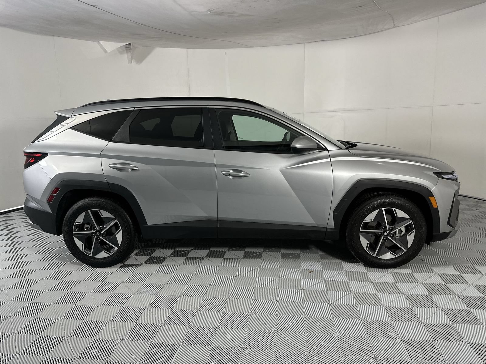 Used 2026 Hyundai Tucson SEL FWD image 9