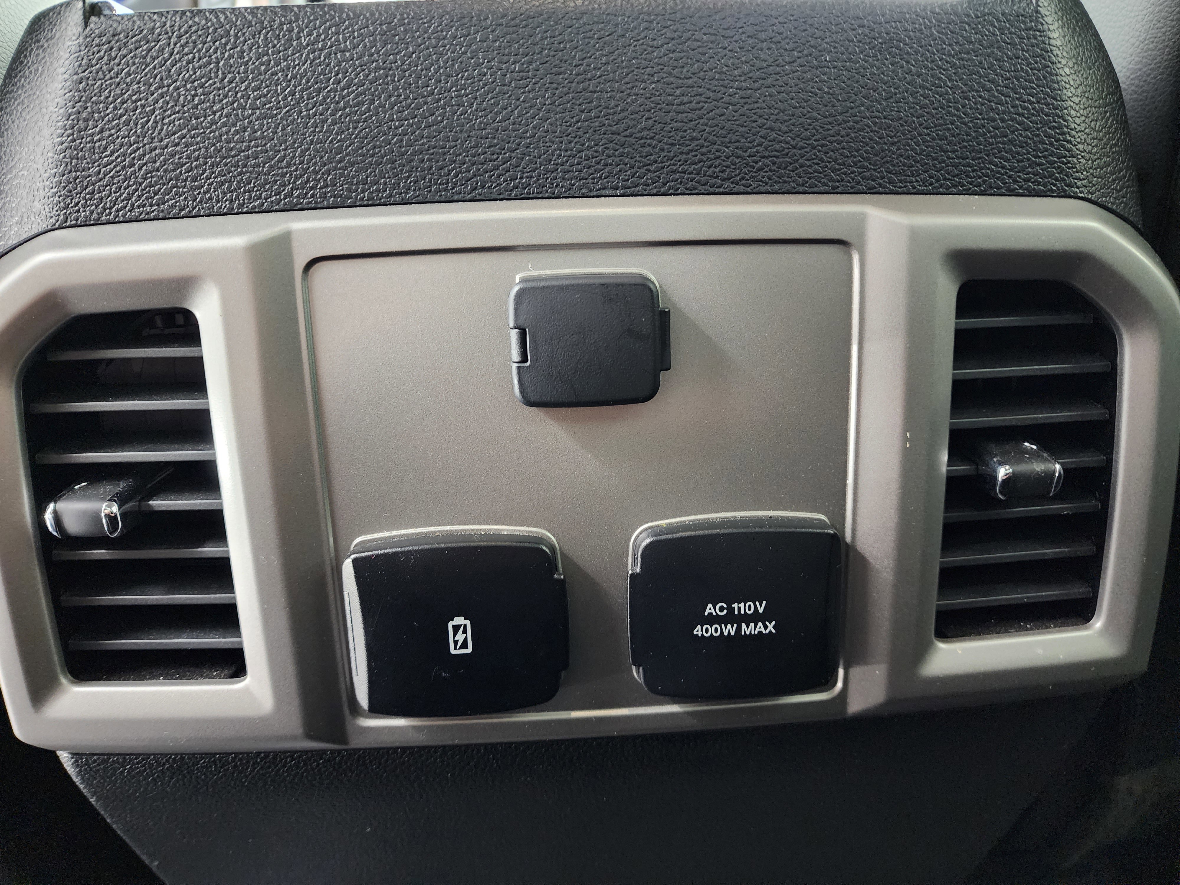 Used 2019 Ford F350 Lariat w/ Chrome Package image 40
