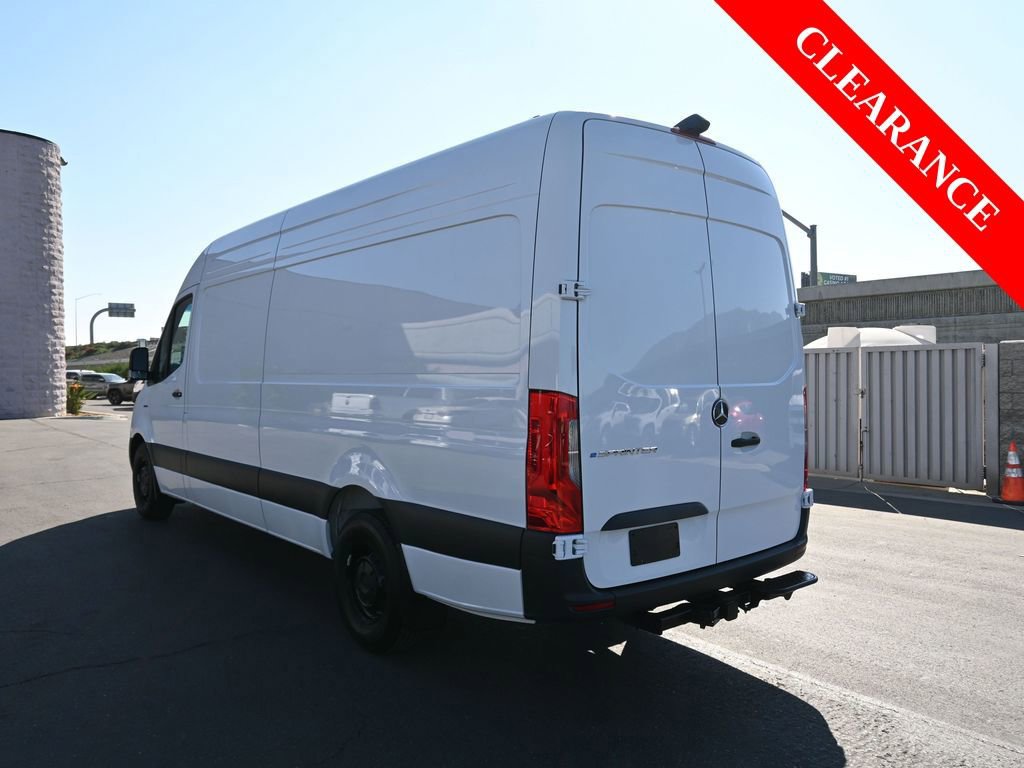Used 2024 Mercedes-Benz eSprinter 170 Cargo w/ Dashboard Charging Package image 7