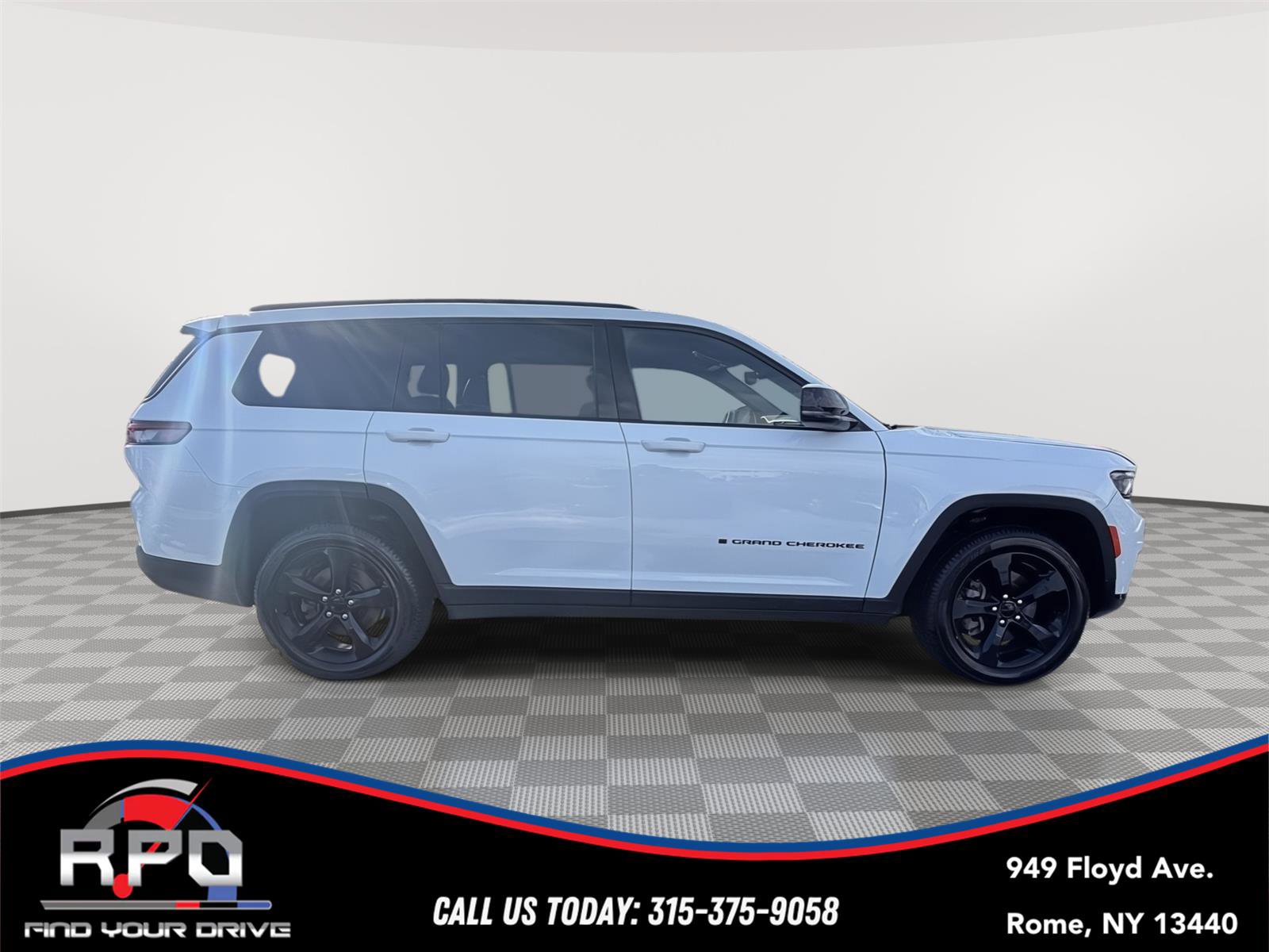 Used 2021 Jeep Grand Cherokee L Laredo image 3