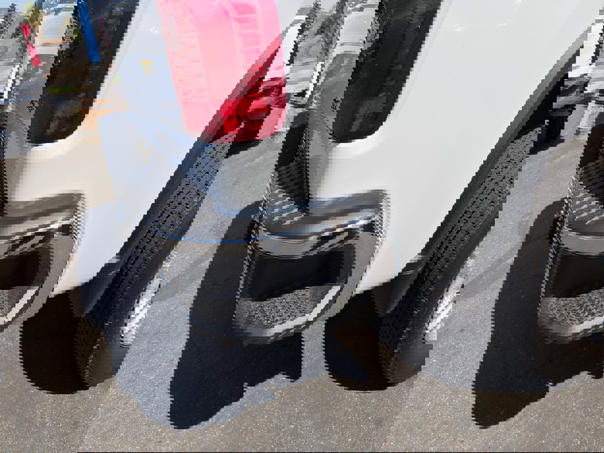 Used 2025 Chevrolet Silverado 2500 LT w/ Convenience Package AWD/4WD image 15