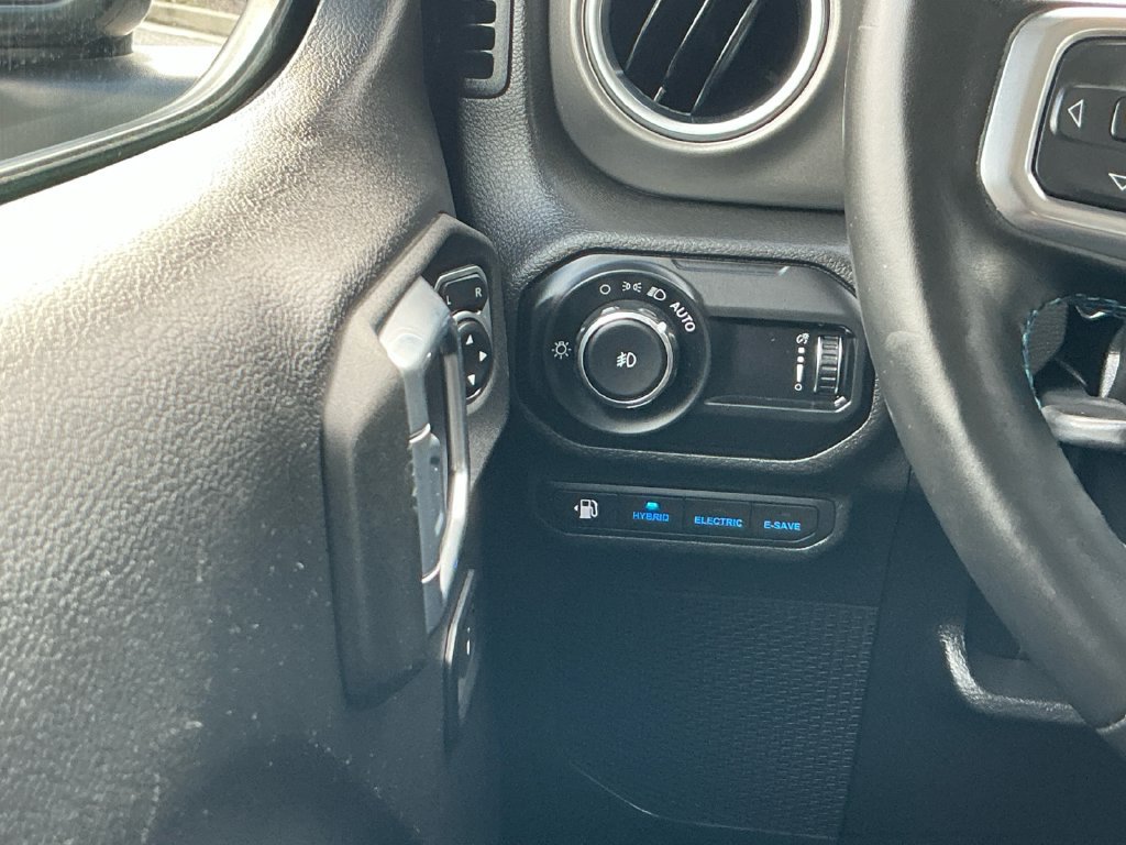 Used 2023 Jeep Wrangler Unlimited Rubicon 4xe w/ Cold Weather Group AWD/4WD image 21