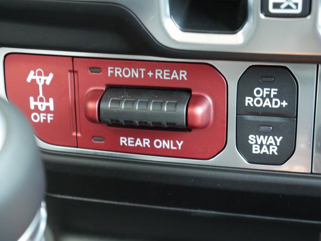 New 2025 Jeep Wrangler Unlimited Rubicon w/ XTREMEE 35" Tire Package image 4