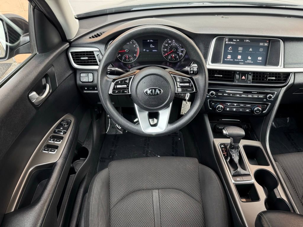 Used 2020 Kia Optima LX image 24