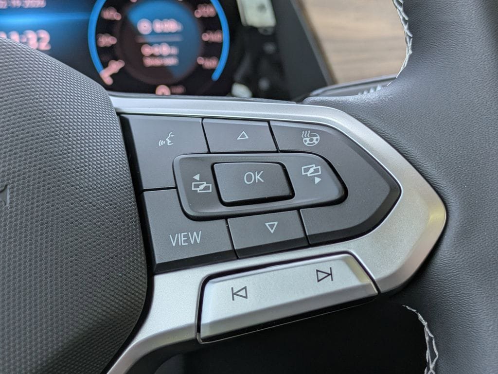 New 2026 Volkswagen Atlas SE FWD image 35