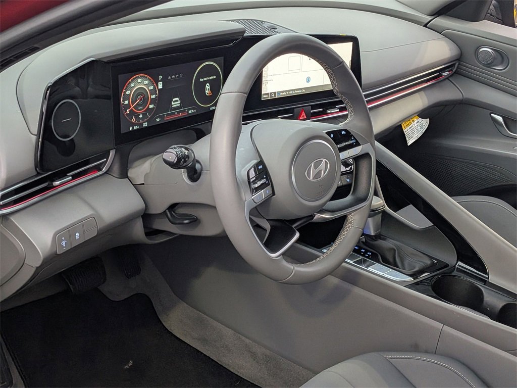 Certified 2024 Hyundai Elantra SEL w/ Convenience Package image 10