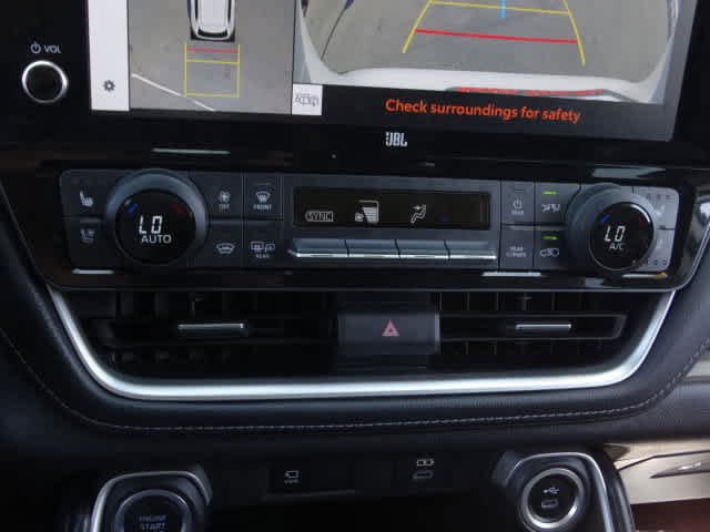 Used 2024 Toyota Grand Highlander Limited image 31