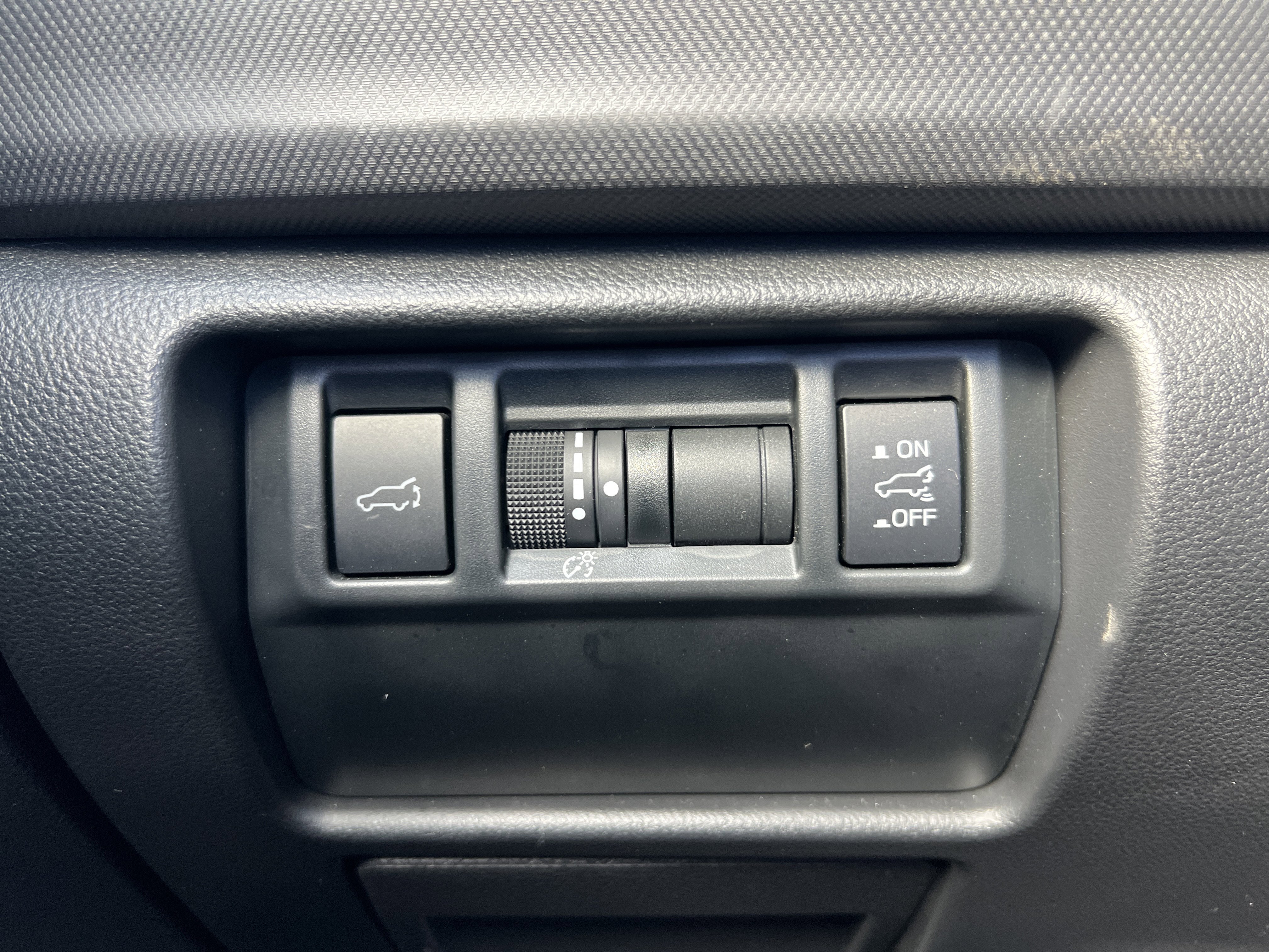 Used 2025 Subaru Forester Premium image 29