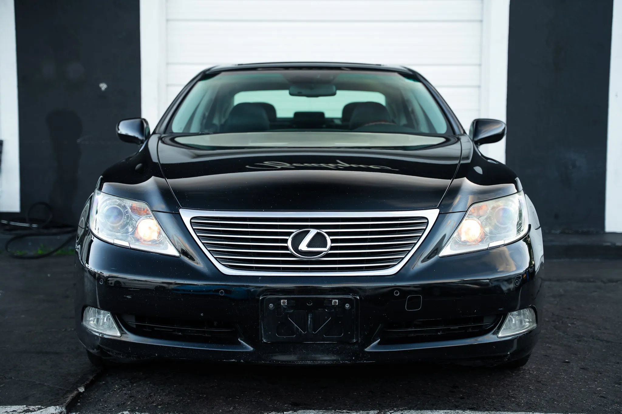 Used 2008 Lexus LS 460 RWD image 2