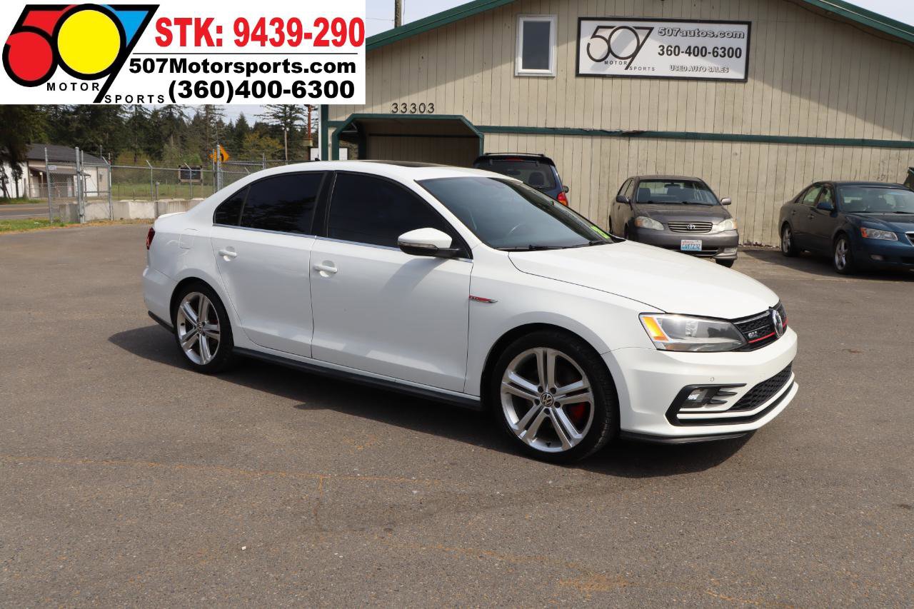 Used 2016 Volkswagen Jetta GLI SE FWD image 10