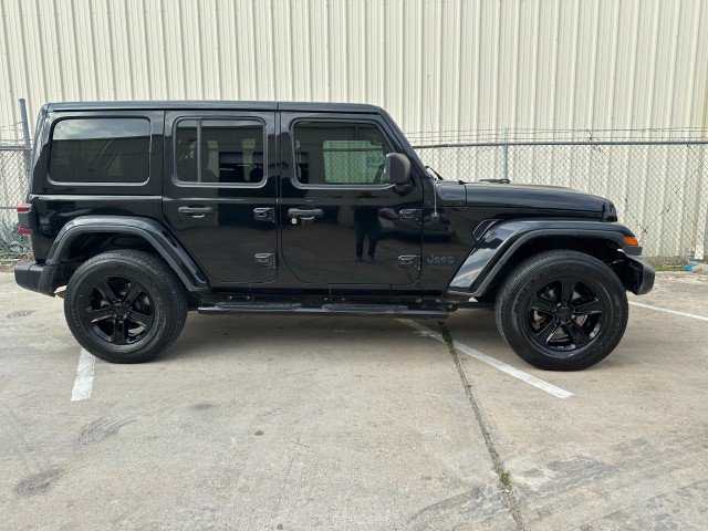 Used 2020 Jeep Wrangler Unlimited Sahara AWD/4WD image 2