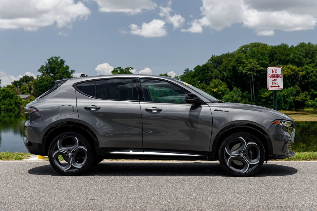 New 2026 Alfa Romeo Tonale w/ Active Assist Package AWD/4WD image 2