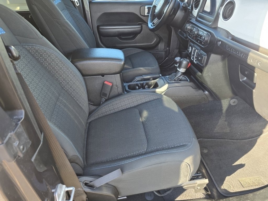 Used 2021 Jeep Wrangler Sport image 15