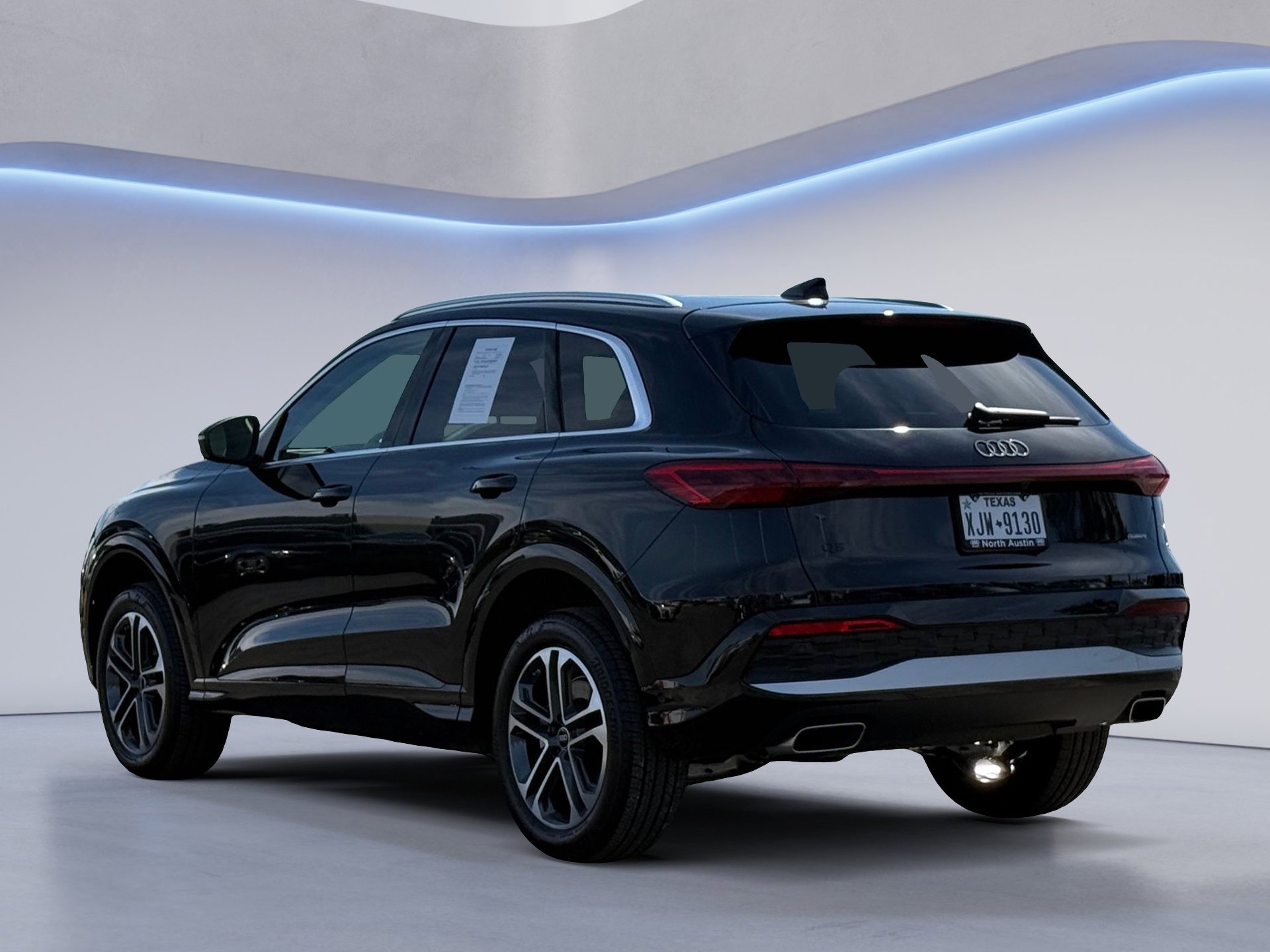 Certified 2025 Audi Q5 Premium w/ Convenience Package image 8