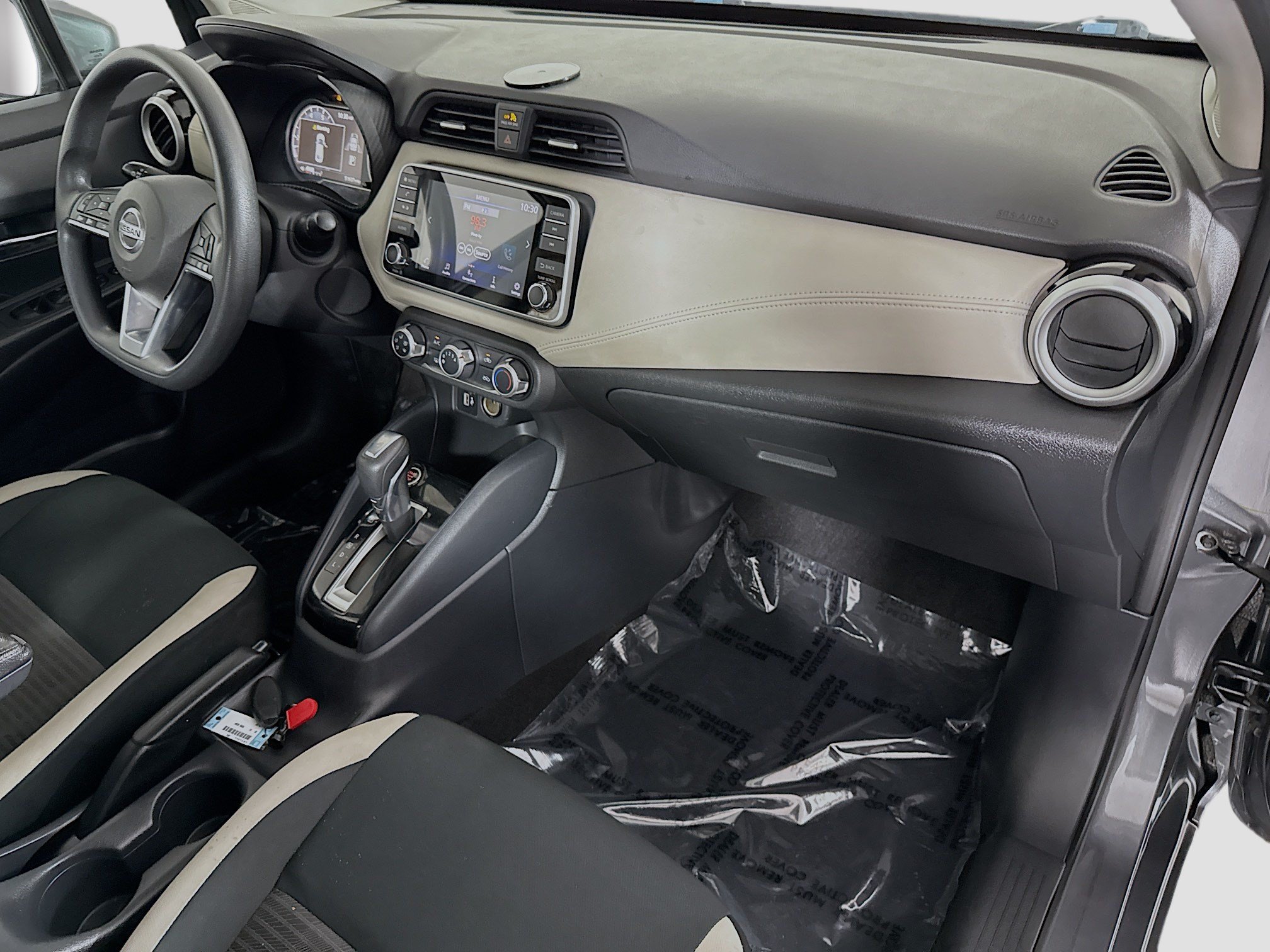 Used 2020 Nissan Versa SV FWD image 30