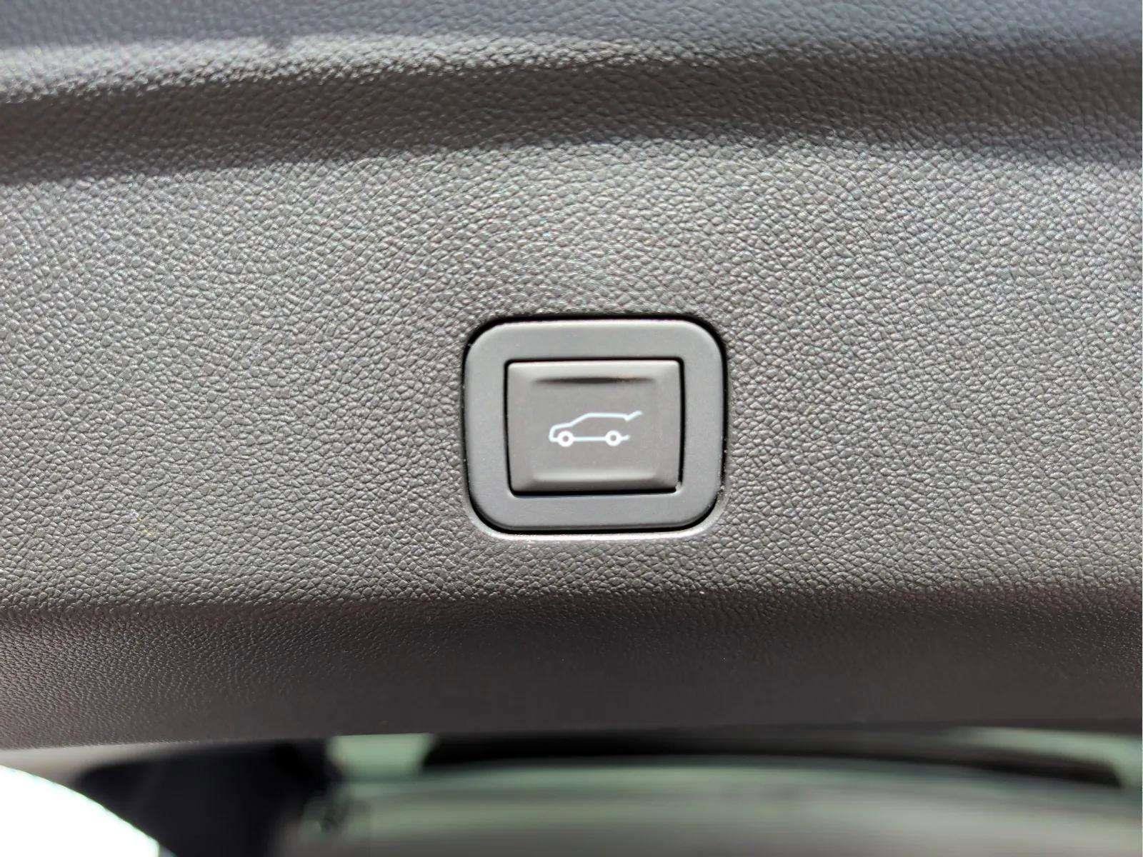 New 2026 Chevrolet Tahoe Premier image 19