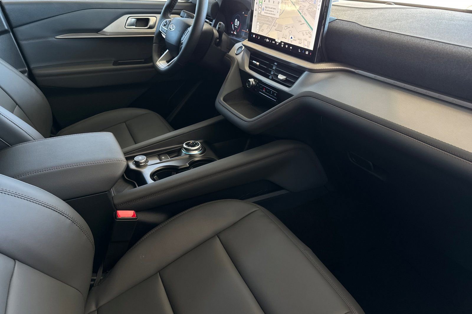 New 2026 Ford Explorer Active w/ Active Comfort Package image 16