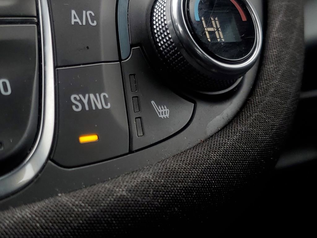 Used 2023 Chevrolet Malibu LT image 25