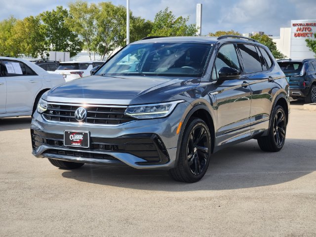 Used 2024 Volkswagen Tiguan SE R-Line FWD image 11