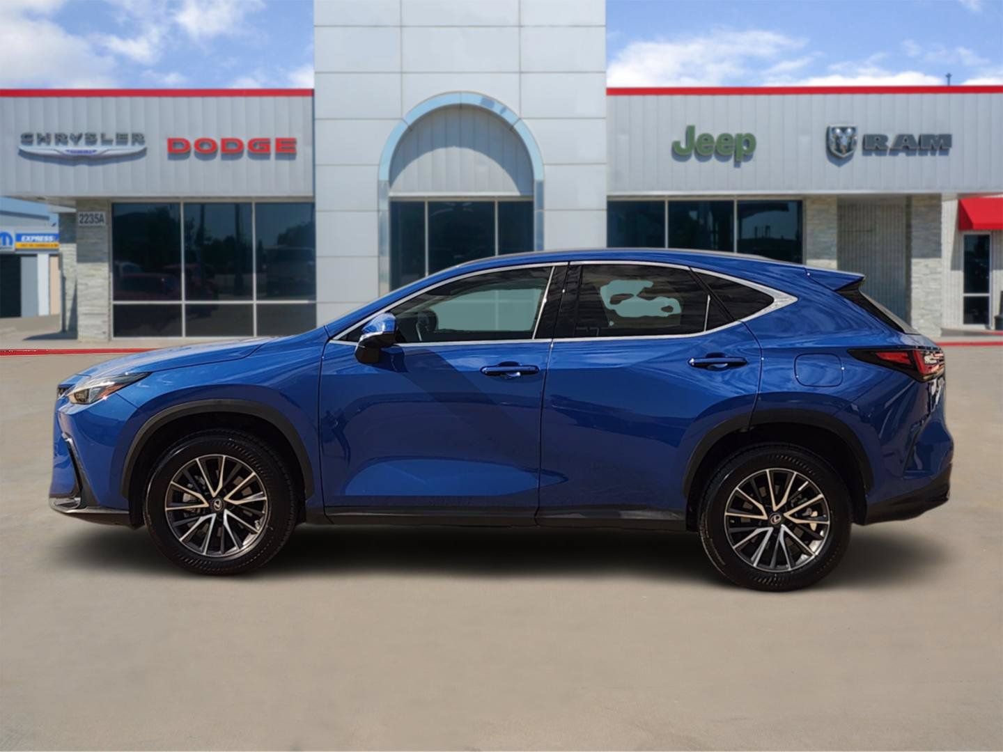 Used 2023 Lexus NX 350h AWD w/ Towing Package (2000 Lbs) image 3