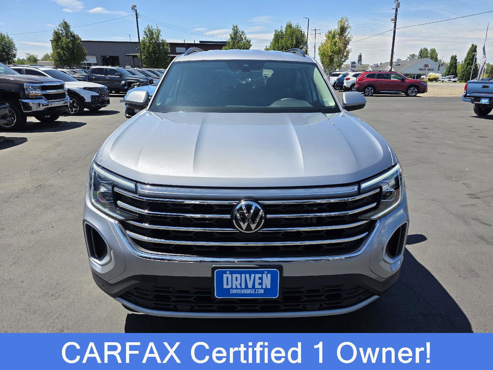Used 2024 Volkswagen Atlas SE image 2