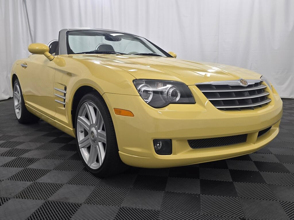 Used 2005 Chrysler Crossfire Limited RWD image 28