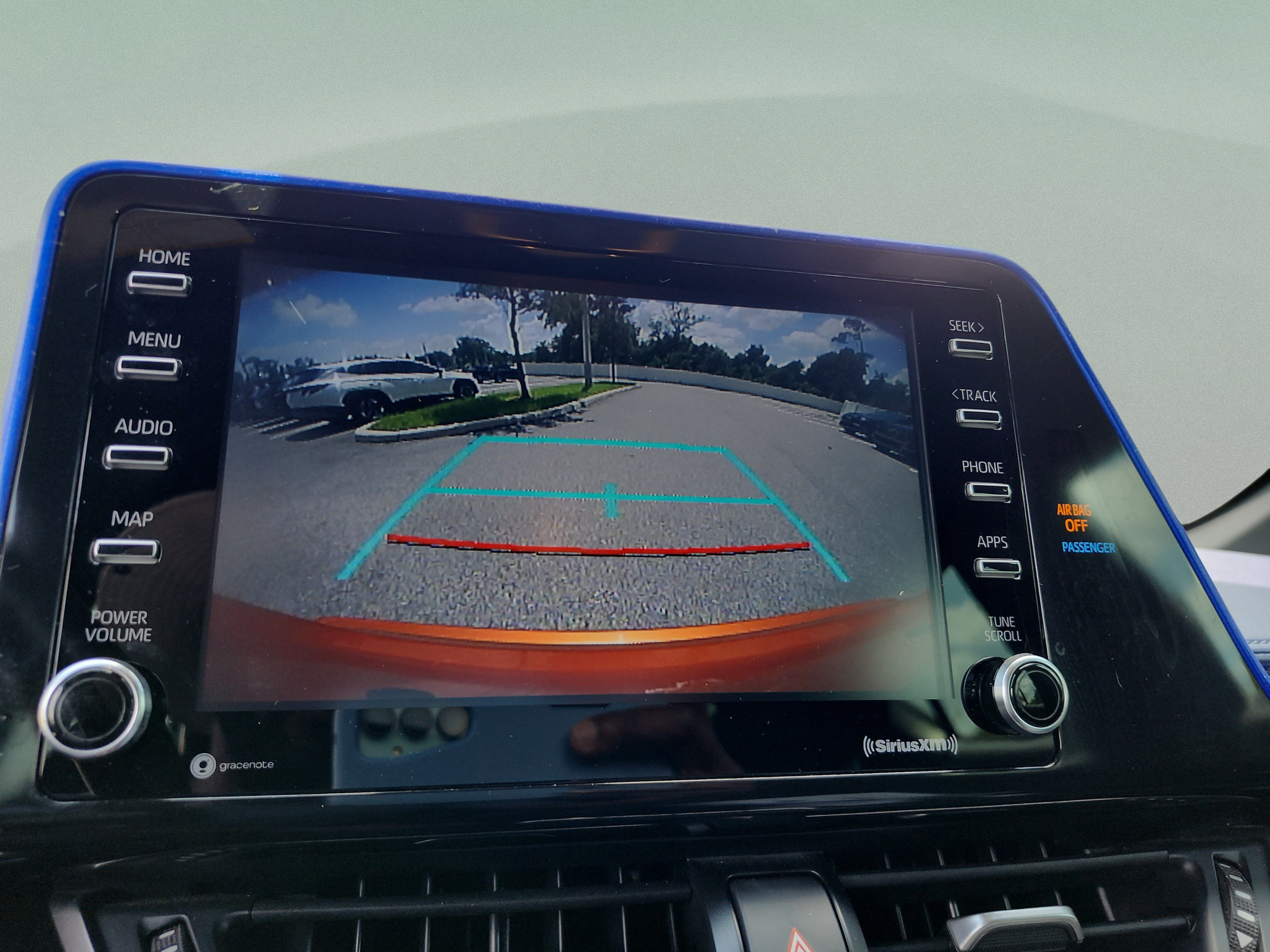 Used 2020 Toyota C-HR XLE FWD image 31