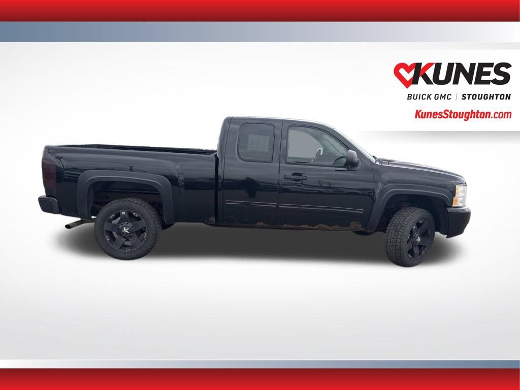 Used 2009 Chevrolet Silverado 1500 LT w/ Power Pack Plus AWD/4WD image 12
