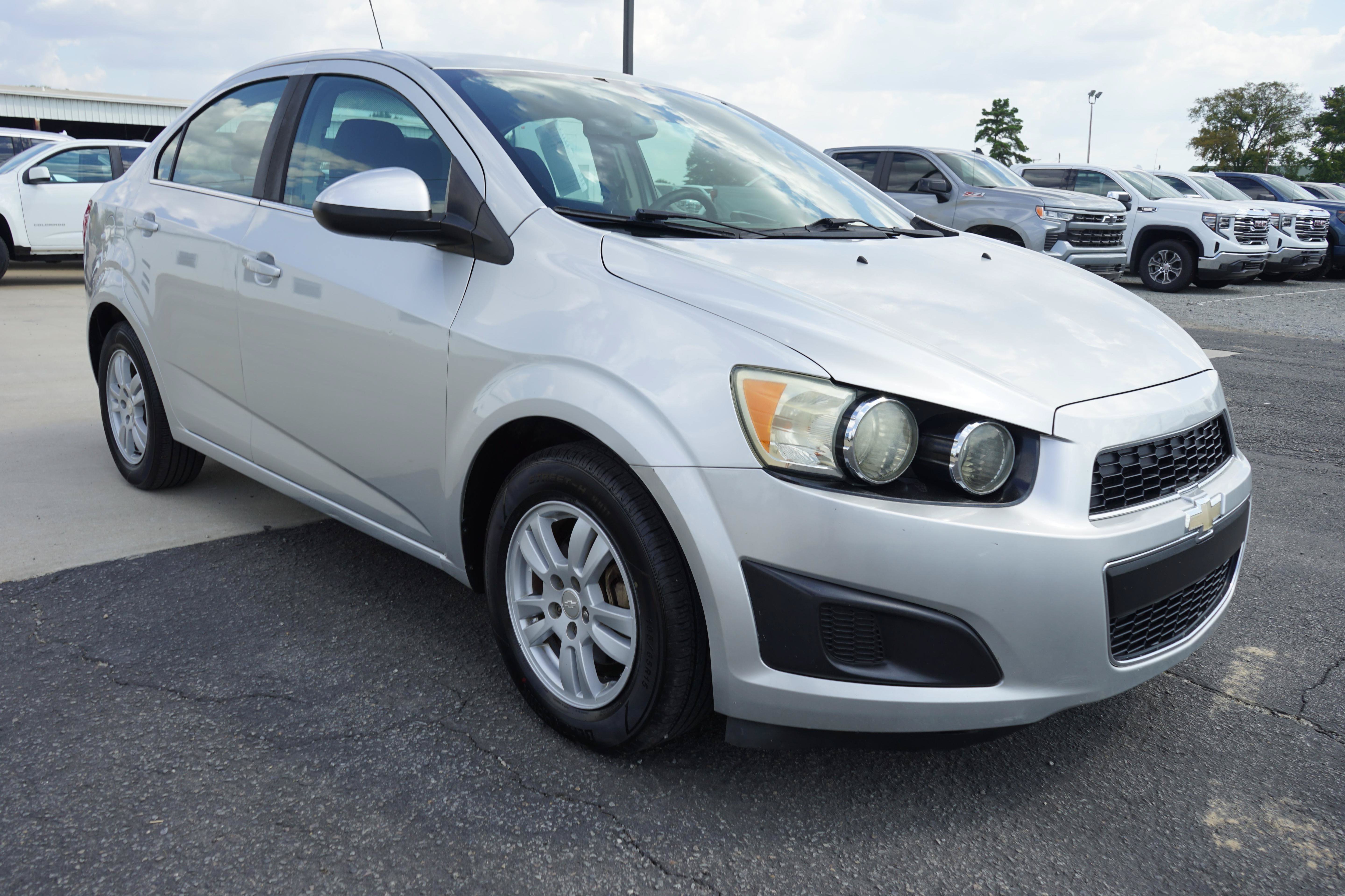 Used 2015 Chevrolet Sonic LT FWD image 7