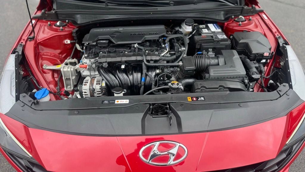 Used 2022 Hyundai Elantra SEL FWD image 10