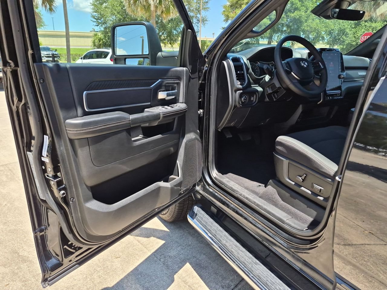 Used 2026 RAM 2500 Big Horn AWD/4WD image 7