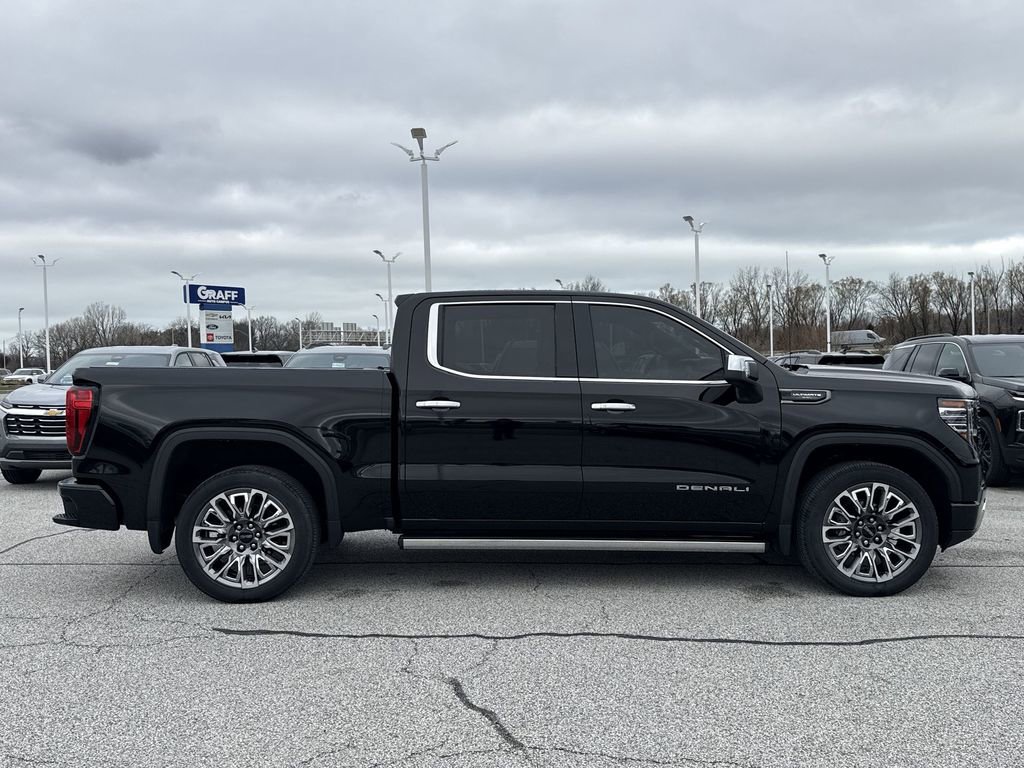 Used 2024 GMC Sierra 1500 Denali Ultimate image 9