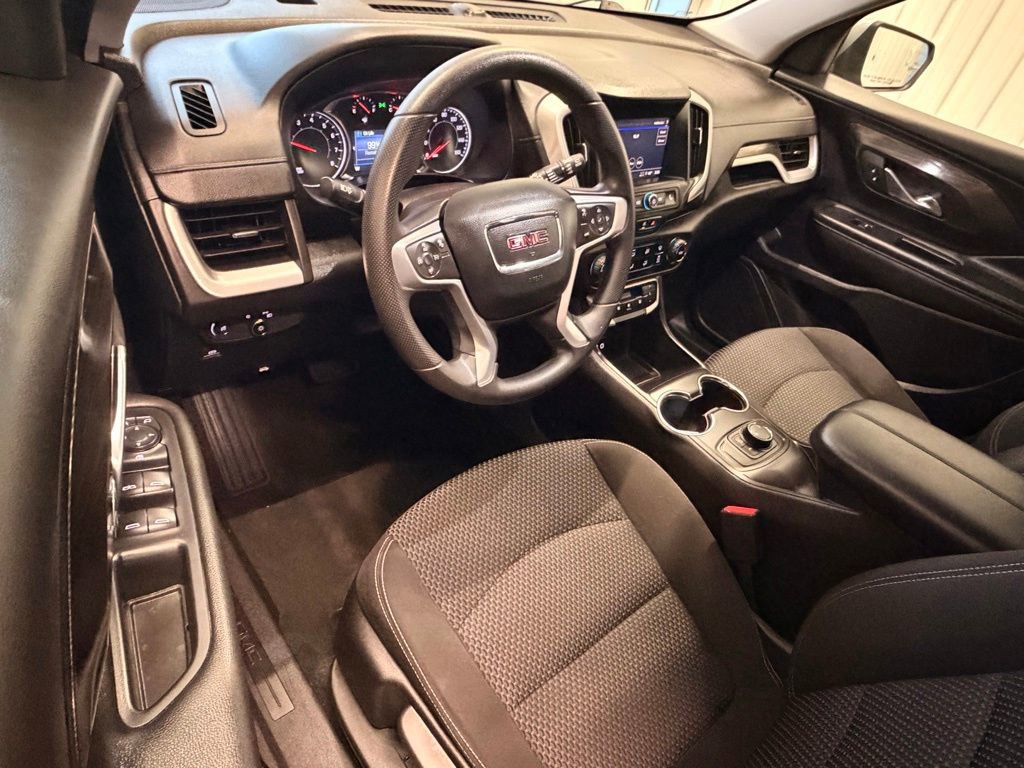 Used 2024 GMC Terrain SLE image 14