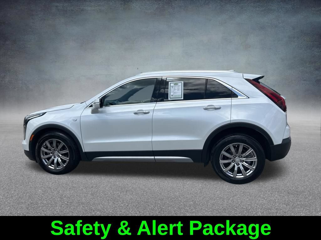 Used 2022 Cadillac XT4 Premium Luxury w/ Enhanced Visibility Package FWD image 8