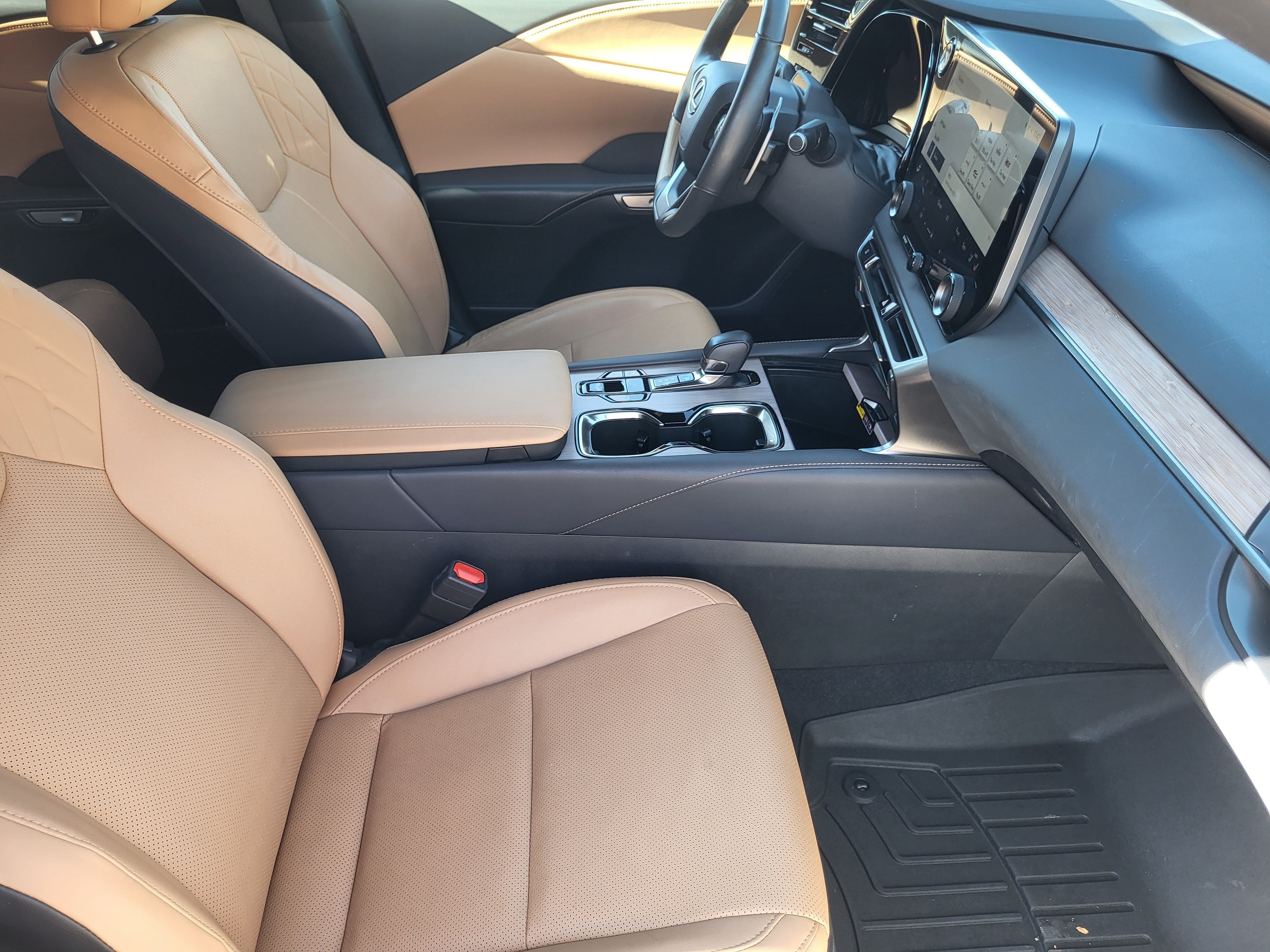 Used 2024 Lexus RX 350h w/ Convenience Package AWD/4WD image 11