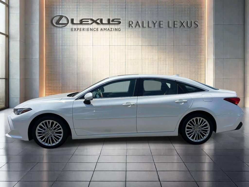 Used 2022 Toyota Avalon Limited w/ Advanced Safety Package FWD image 5