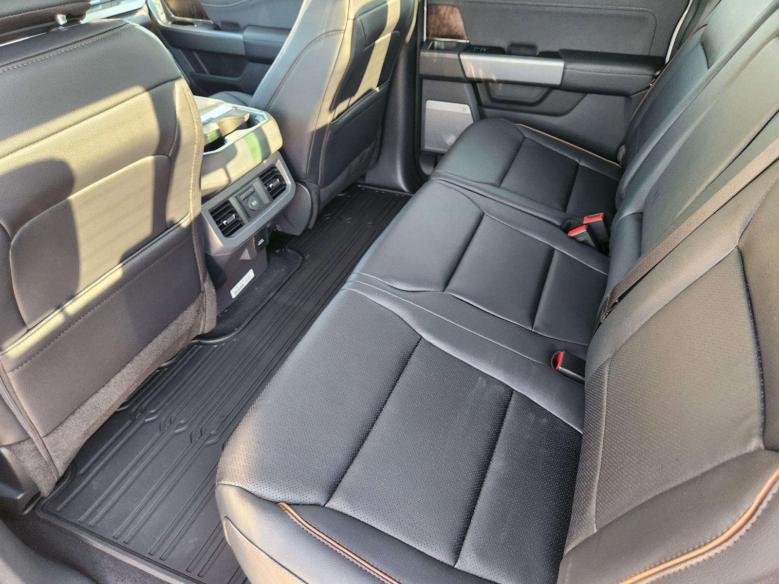 New 2026 Ford F350 Lariat w/ Lariat Premium Package image 23