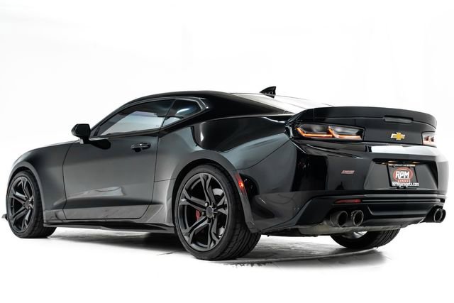 Used 2018 Chevrolet Camaro SS image 10