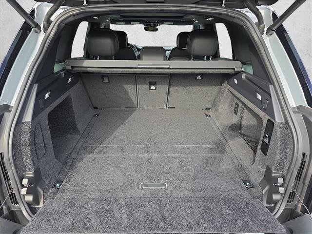 Used 2023 Land Rover Range Rover SE image 12