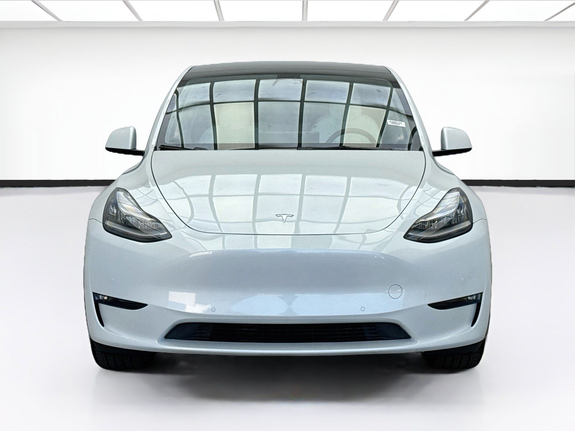 Used 2022 Tesla Model Y Long Range AWD/4WD image 2