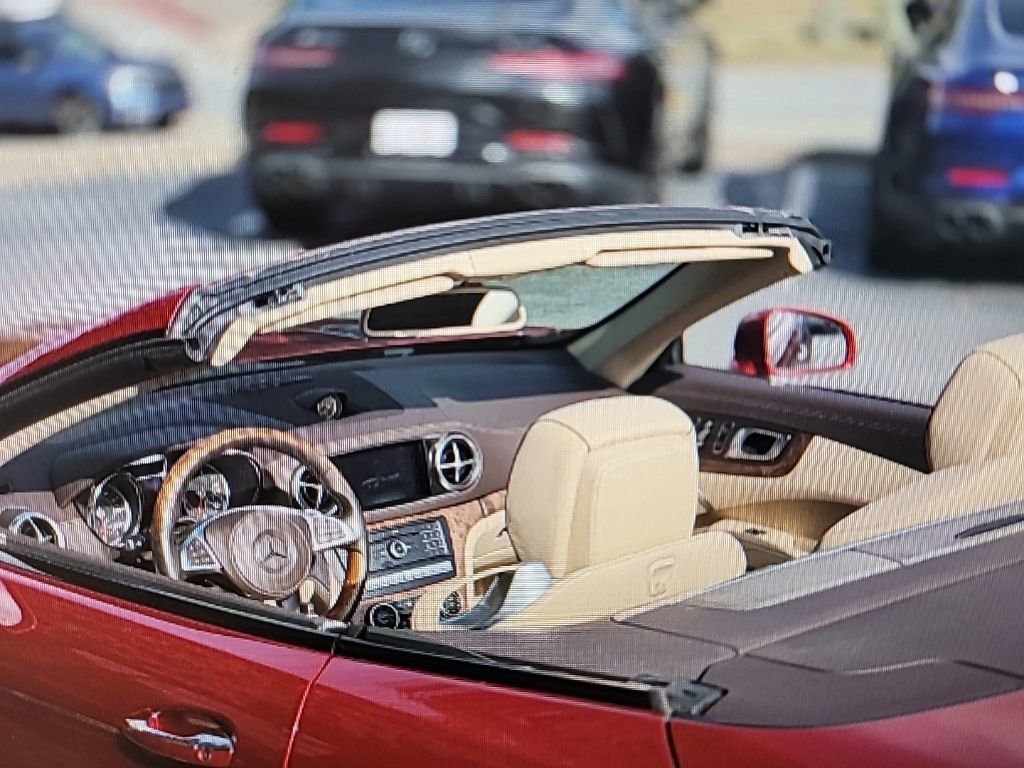 Used 2019 Mercedes-Benz SL 550 image 6