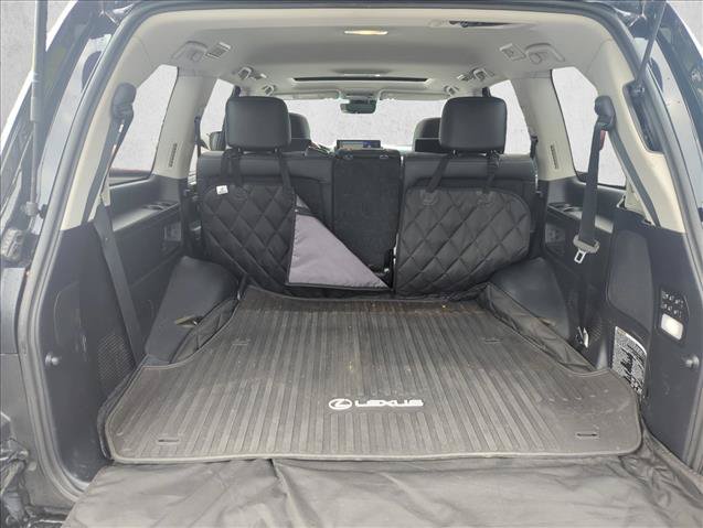 Used 2016 Lexus LX 570 4WD w/ Luxury Package image 10