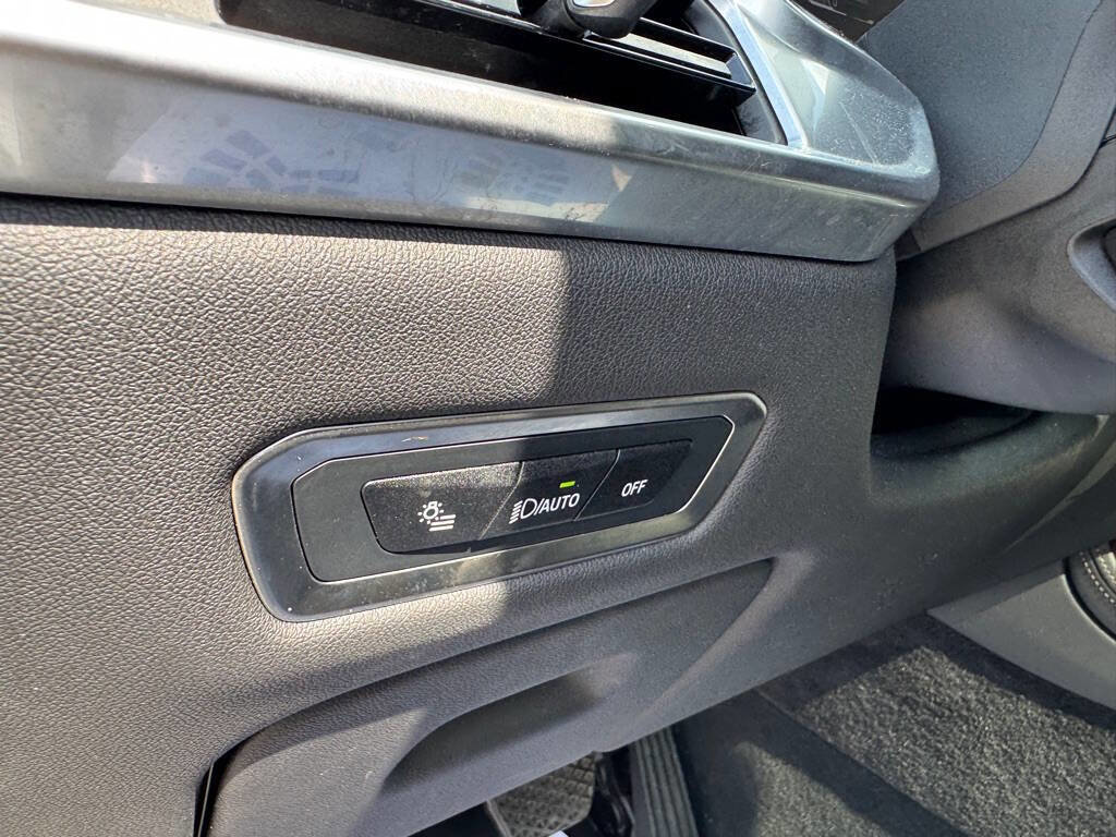 Used 2024 BMW X7 xDrive40i image 16