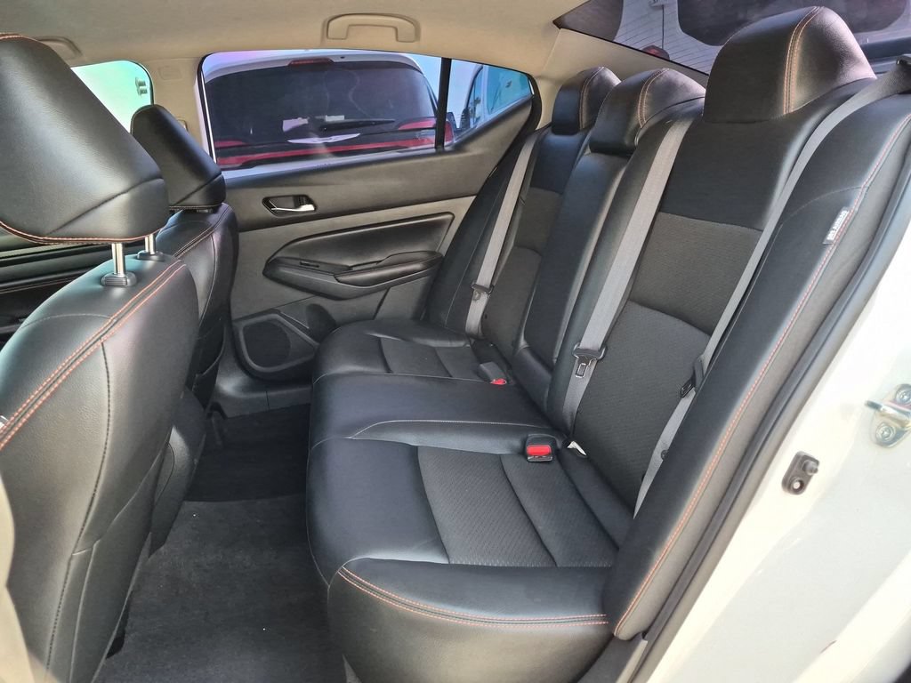 Used 2022 Nissan Altima 2.5 SR FWD image 15