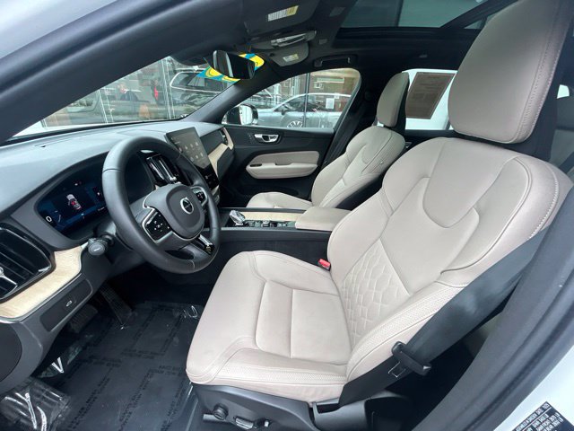Certified 2026 Volvo XC60 B5 Plus AWD/4WD image 19