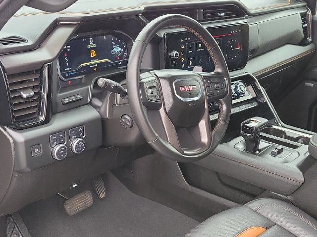 Used 2024 GMC Sierra 1500 AT4 w/ Technology Package AWD/4WD image 7