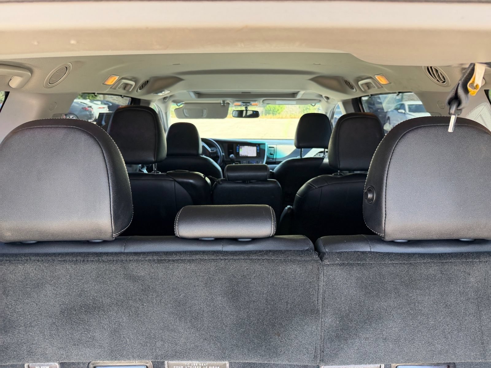 Used 2017 Toyota Sienna SE w/ SE Preferred Package FWD image 26