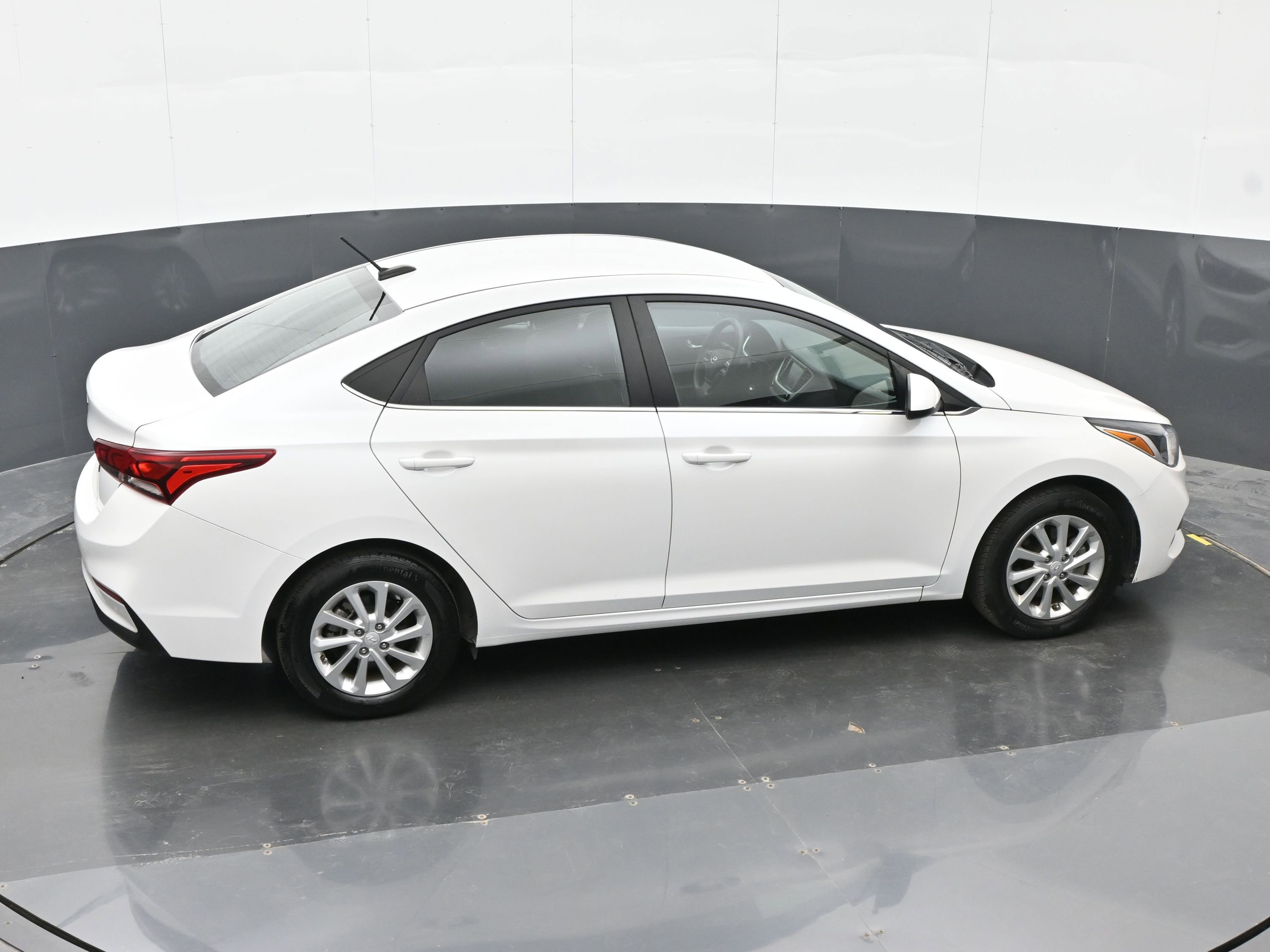 Used 2022 Hyundai Accent SEL w/ Cargo Package FWD image 33