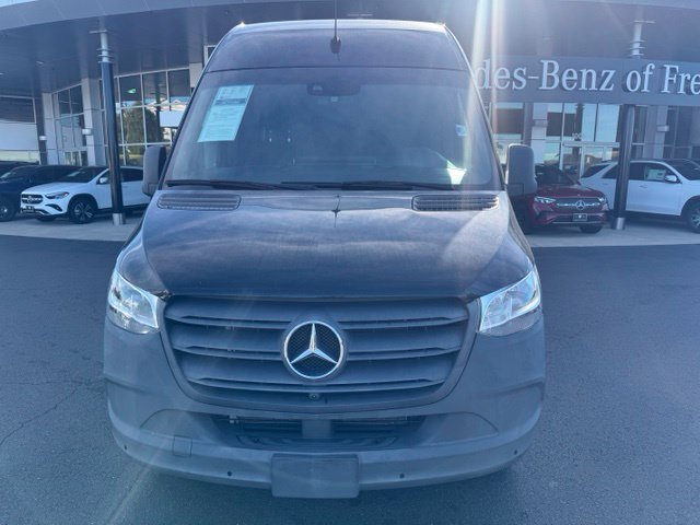 Used 2024 Mercedes-Benz Sprinter 2500 image 2