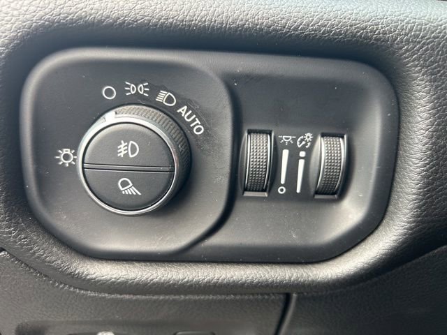 Used 2025 RAM 1500 Laramie image 15